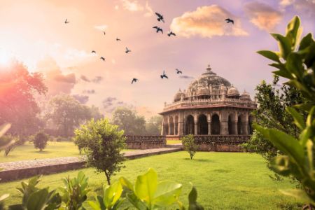 Inde - Delhi - Vue sur la tombe de Isa Khan au Humayun's Tomb complex